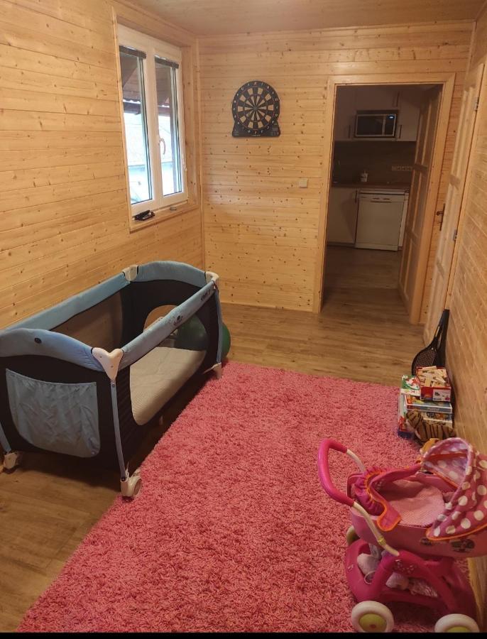 Apartmanova Secanda S Bazenem, U Secske Prehrady Holiday home *
