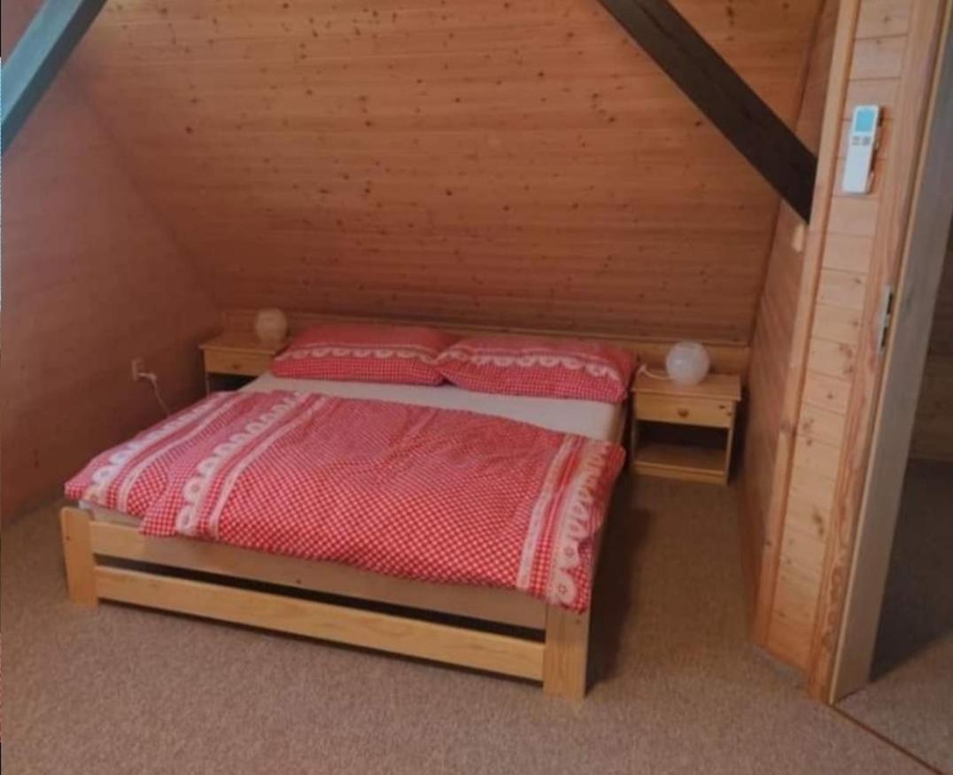 Apartmanova Secanda S Bazenem, U Secske Prehrady