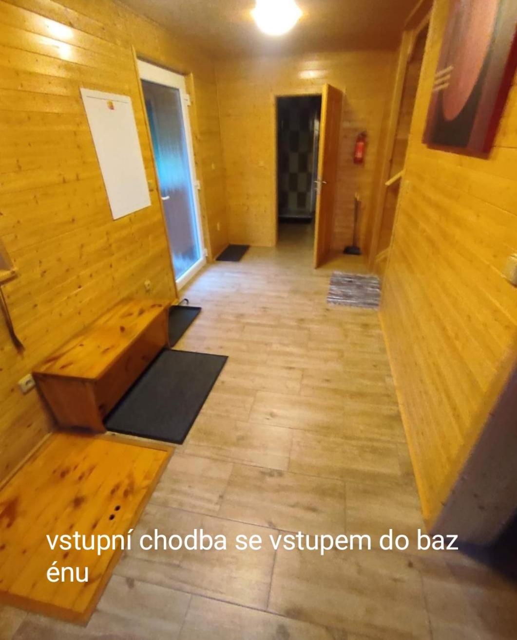 Apartmanova Secanda S Bazenem, U Secske Prehrady *