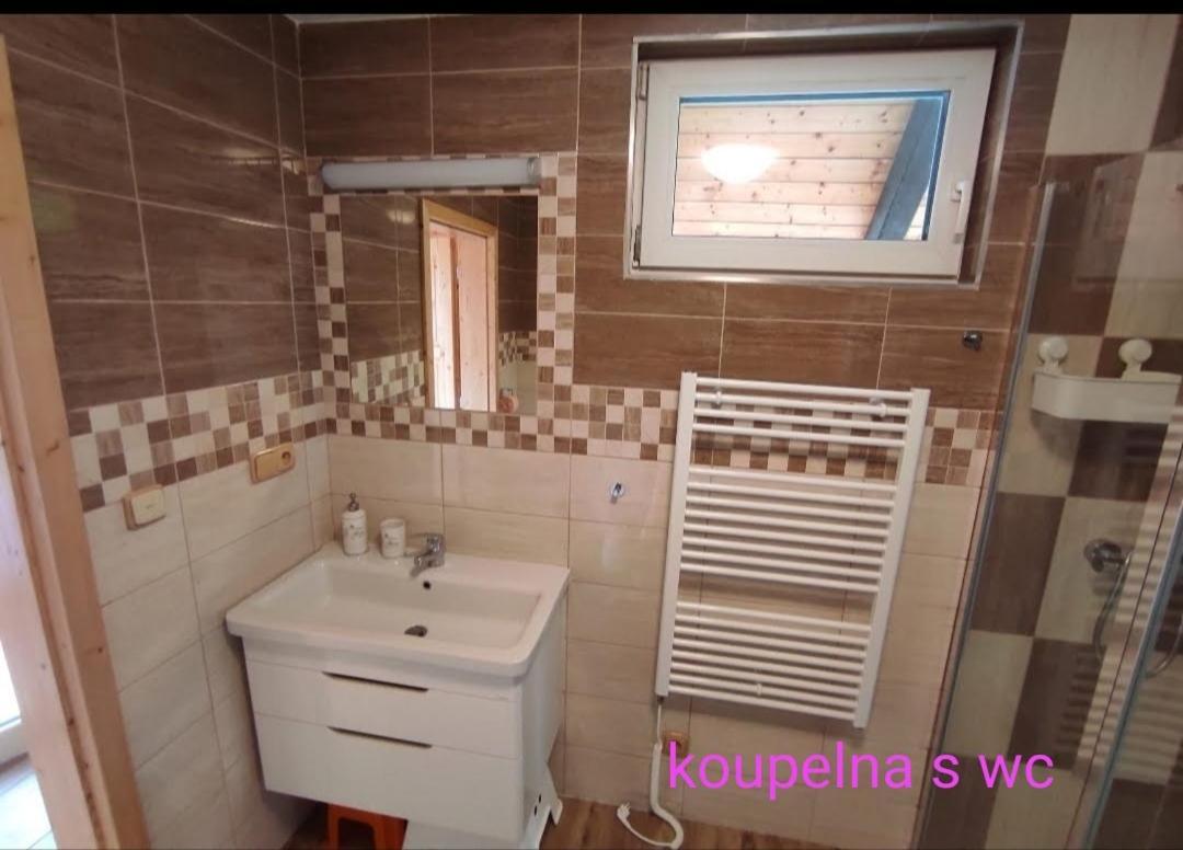 Apartmanova Secanda S Bazenem, U Secske Prehrady Sec