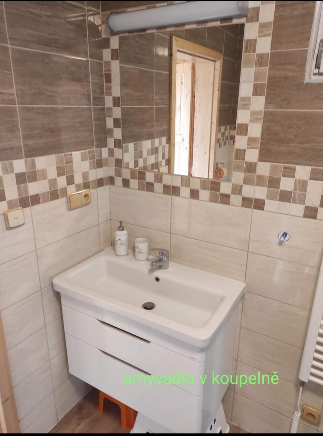 Vakantiehuis Apartmanova Secanda S Bazenem, U Secske Prehrady Seč